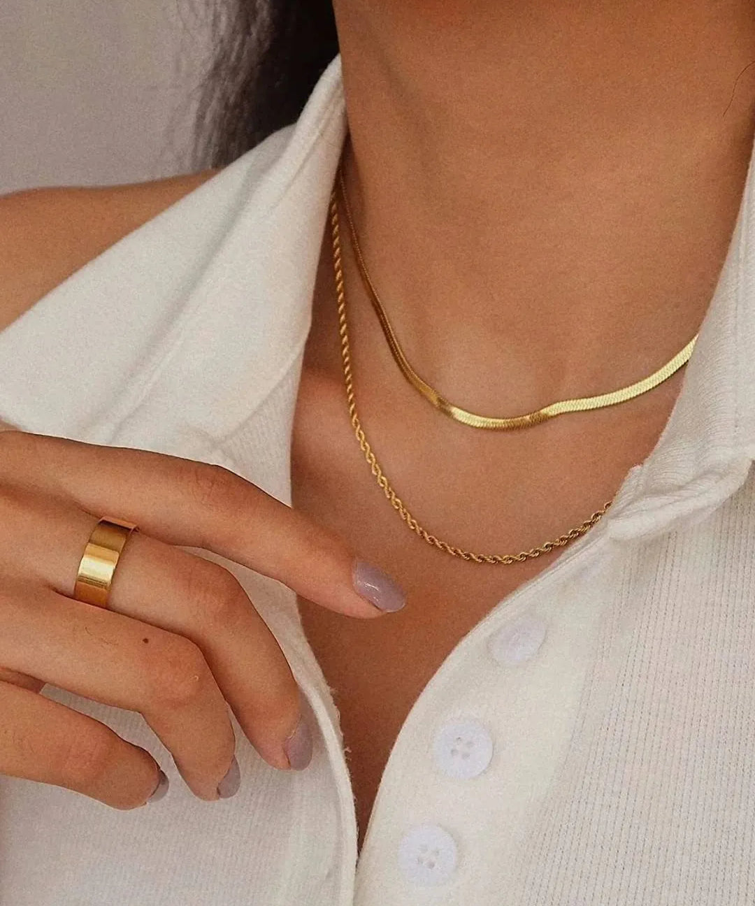 CADUCCI Firenze Necklace in gold, worn