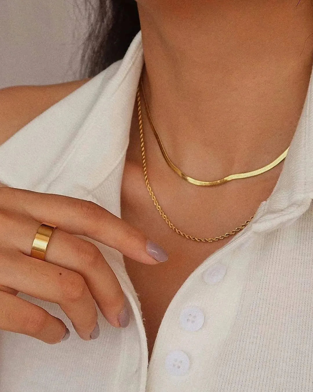 CADUCCI Firenze Necklace in gold, worn