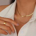 CADUCCI Firenze Necklace in gold, worn