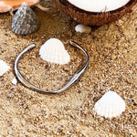 CADUCCI Montale Bracelet in silver on the sand with seashells