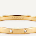 CADUCCI Venezia Bracelet in gold, close-up of the CADUCCI logo engraved inside the bangle